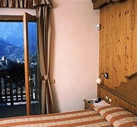 סיינט-פייר Hotel Lo Fleye מראה חיצוני תמונה